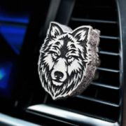 Ароматизатор в дефлектор Волк новый в черном-белом цвете