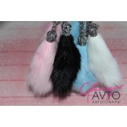 Подвеска «Хвостики» из натурального меха (белые)