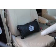 Подушка под поясницу Корона (вышивка)