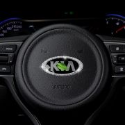 Наклейка логотип на руль со стразами Киа